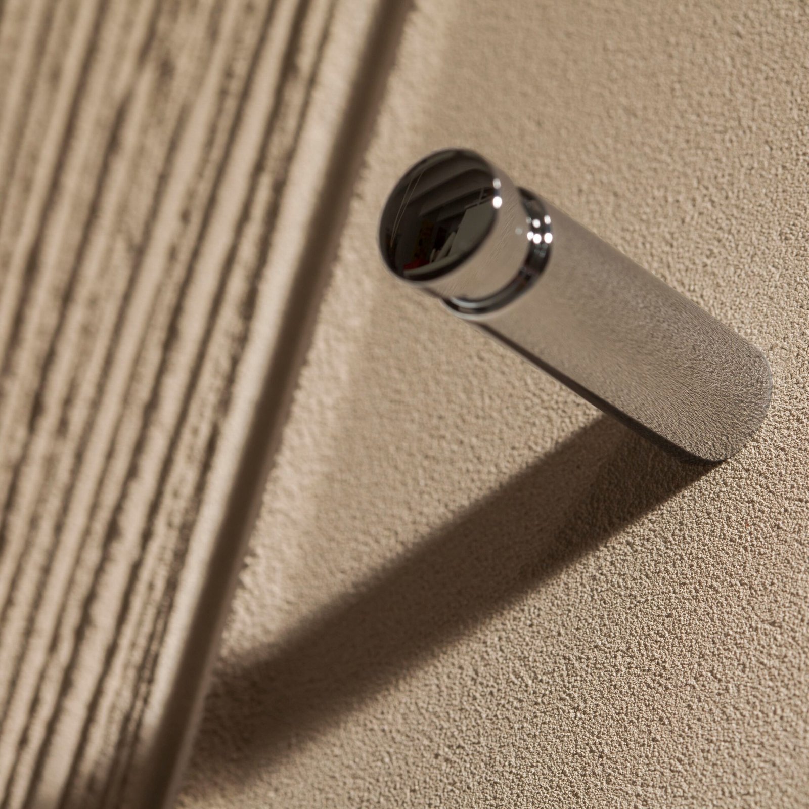 CINIER Oriental bath towel warmer, a best-seller with timeless design, offering quiet and powerful performance