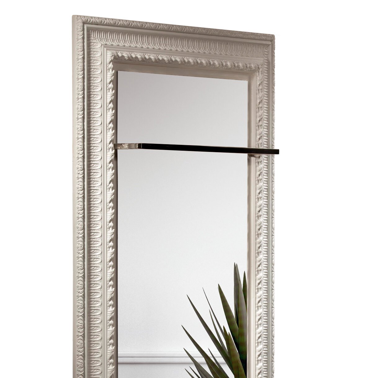 Elegant CINIER Royal bath towel warmer, a unique blend of French style, artistic design, and practical heat efficiency