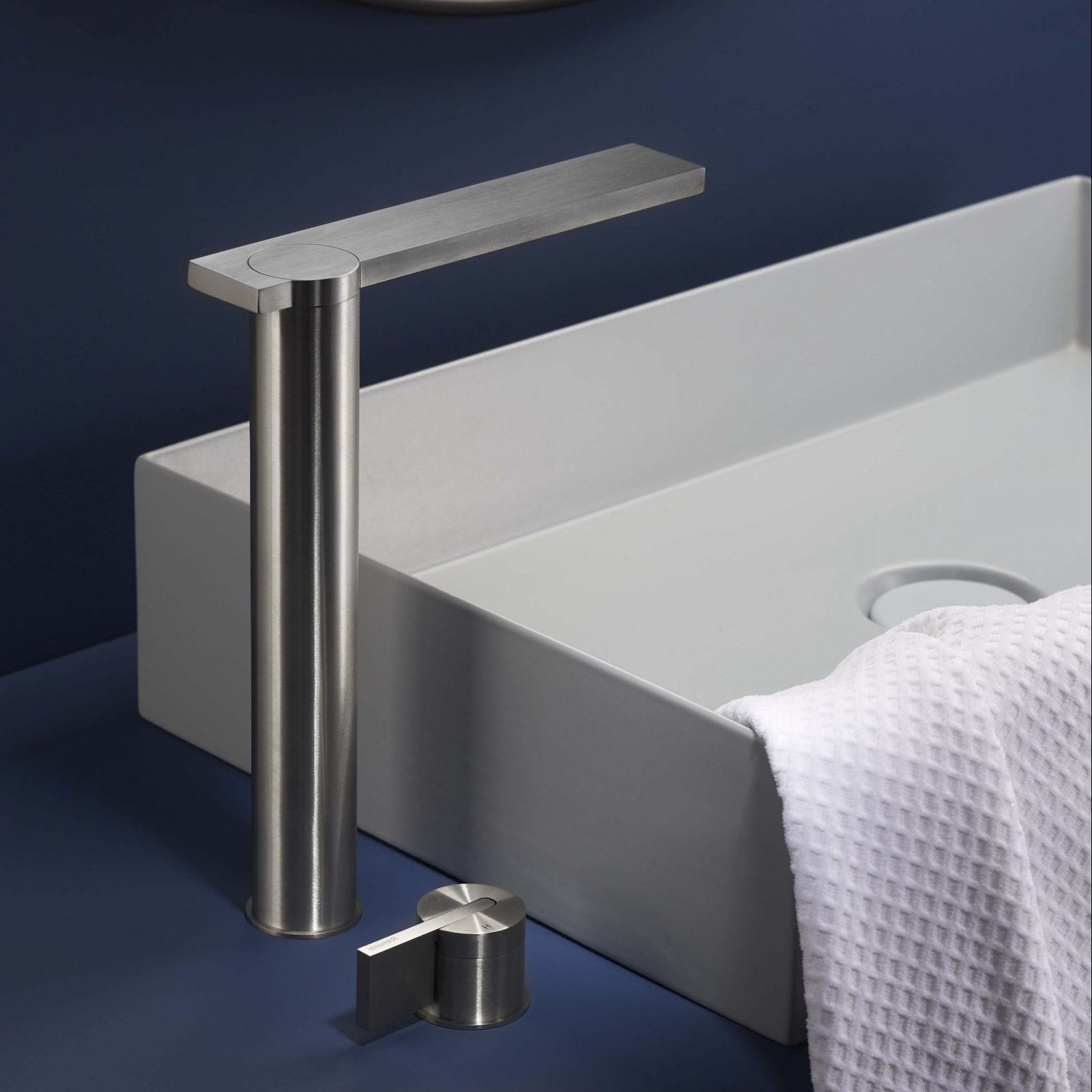 The DOT316 luxury bathroom faucet by Ritmonio The DOT316 luxury bathroom faucet by Ritmonio, showcasing Italian artistry and 70 years of expertise. Crafted from premium materials, it combines elegance, durability, and functionality