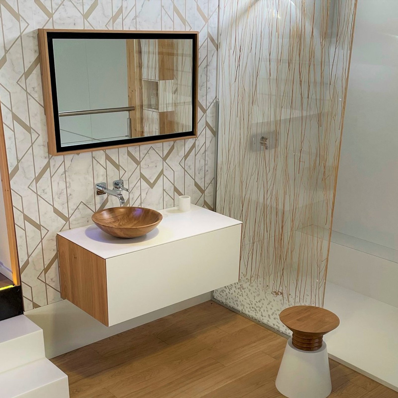 Montaigne Wooden Counter Vessel Montaigne Wooden Counter Vessel highlights the elegant wood grain and luxurious finish options of this premium handcrafted sink