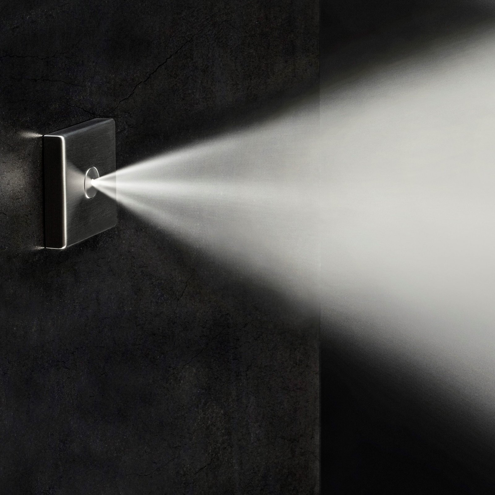 Elegant 3-1/8″ square mist body jet made of durable 304 stainless steel, available in a variety of finishes