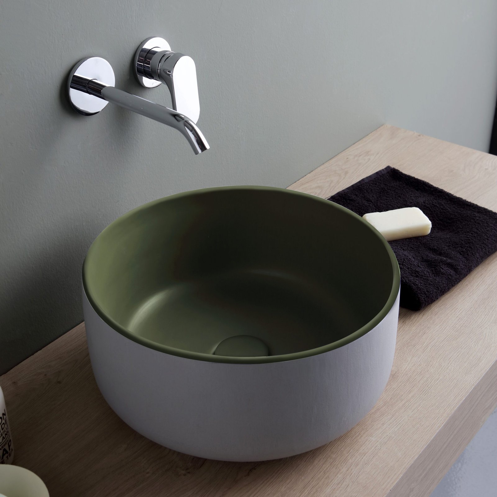 Horganica’s 2023 premium round ceramic washbasin Horganica’s 2023 premium round ceramic washbasin, blending modern innovation with timeless Italian artistry