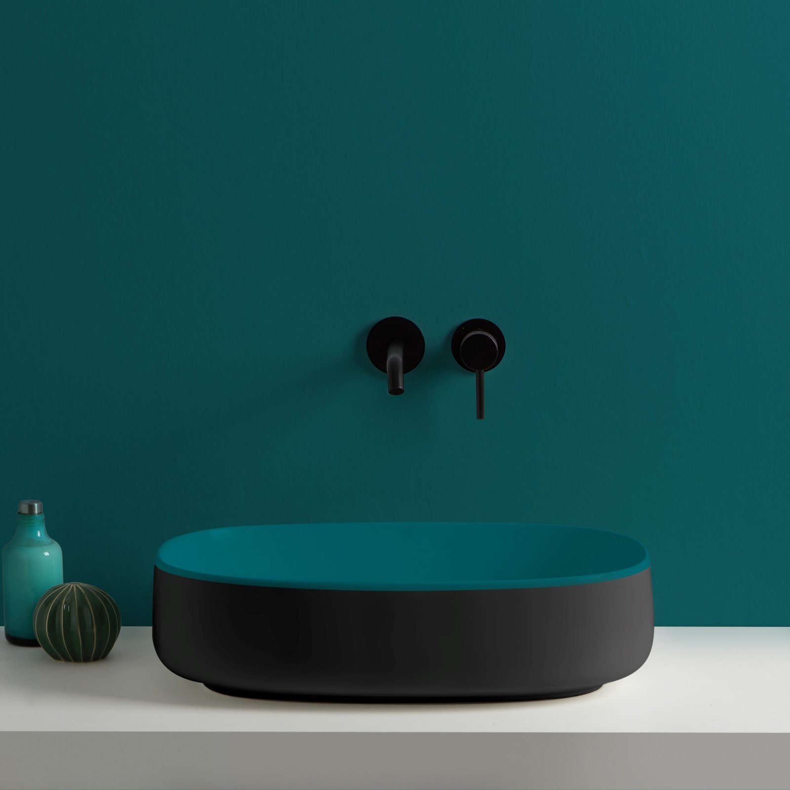 Bucchero bicolor oval ceramic washbasin Bucchero bicolor oval ceramic washbasin, a masterpiece of Italian craftsmanship