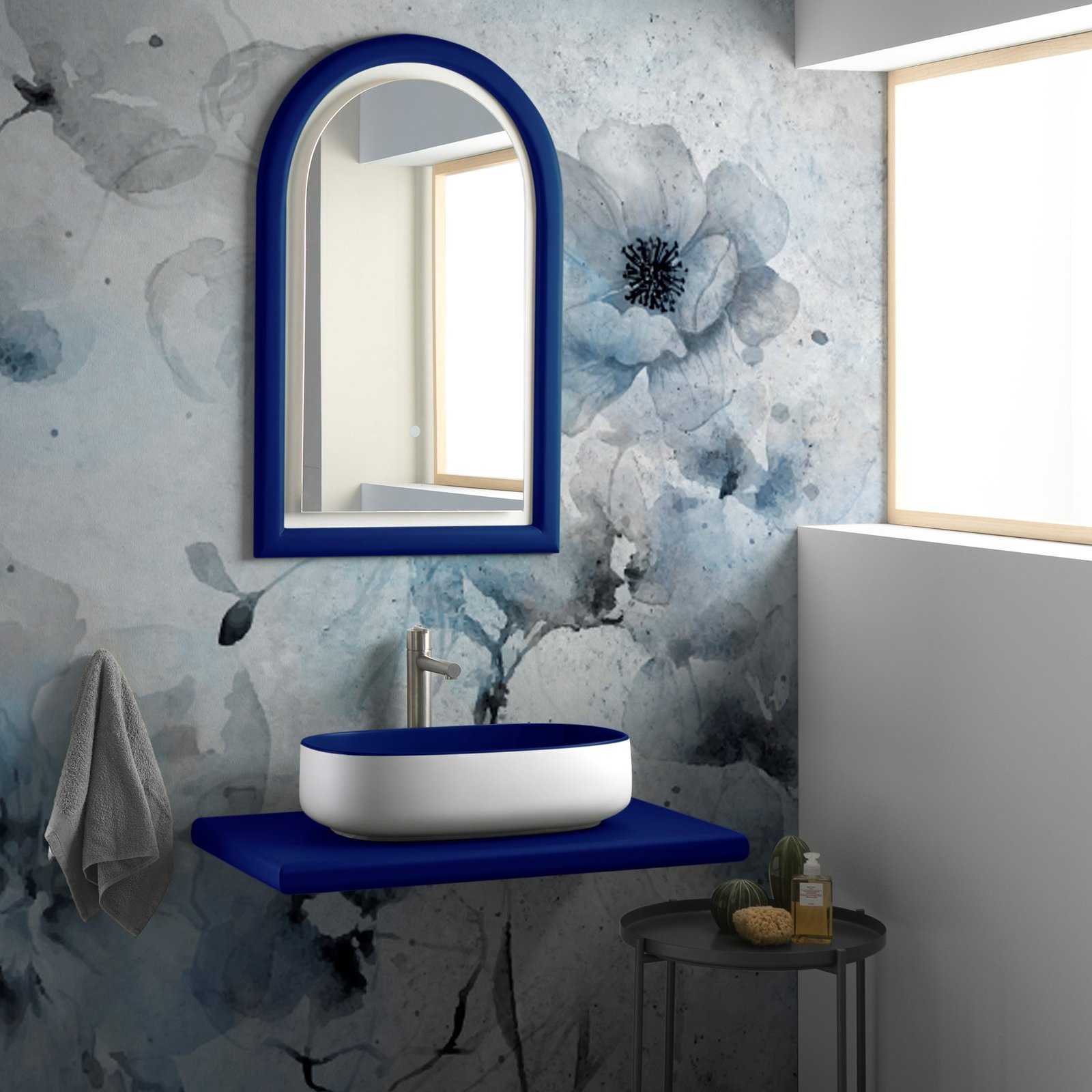 Premium oval ceramic washbasin Premium oval ceramic washbasin with a unique bicolor design, blending traditional craftsmanship with modern aesthetics