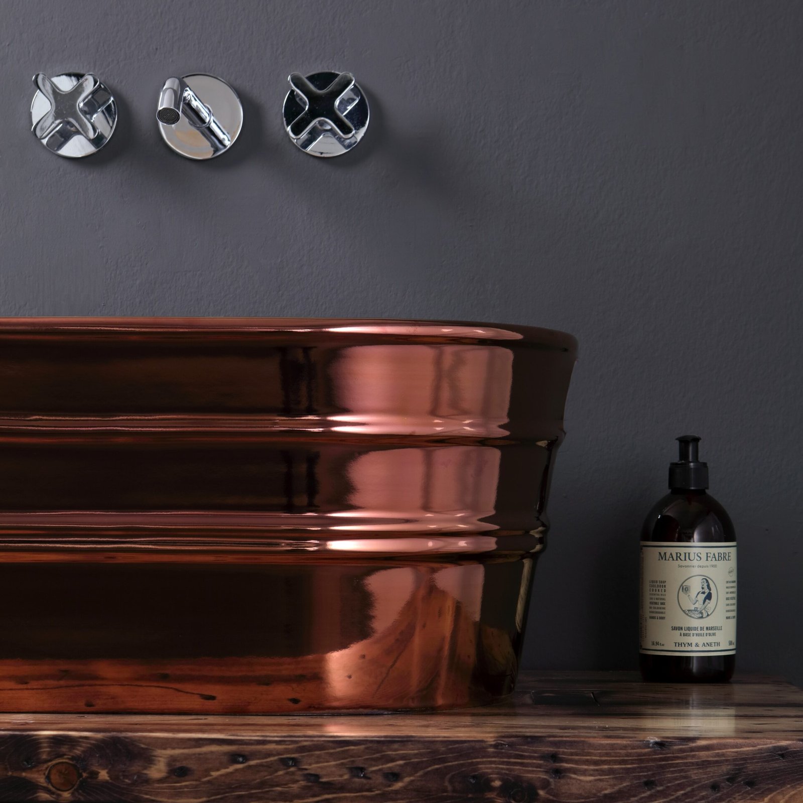 The Tinozza Elongated Counter Vessel Rooted in the natural beauty of fireclay ceramics, the Tinozza Elongated Counter Vessel is a celebration of organic shapes and textures