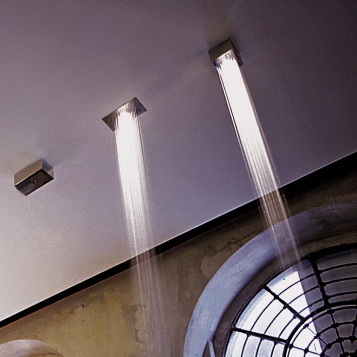 Large square ceiling-mounted shower head with chromotherapy LED lighting, 140 anti-limescale silicone nozzles, and a sleek stainless steel finish