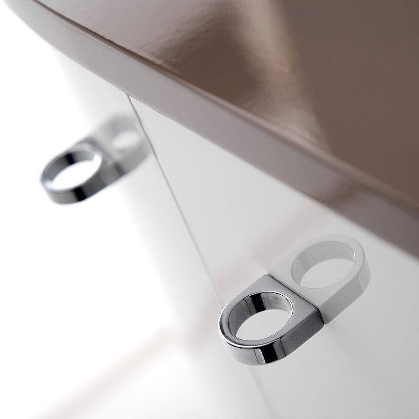 Handles view of Piaf 6343 Handles view of Piaf 6343